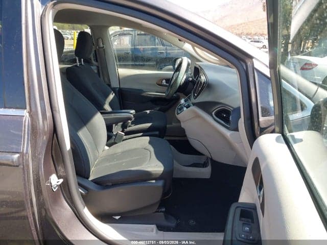 2019 CHRYSLER PACIFICA TOURING 5