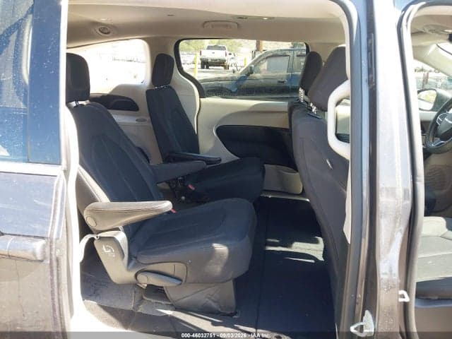 2019 CHRYSLER PACIFICA TOURING 8