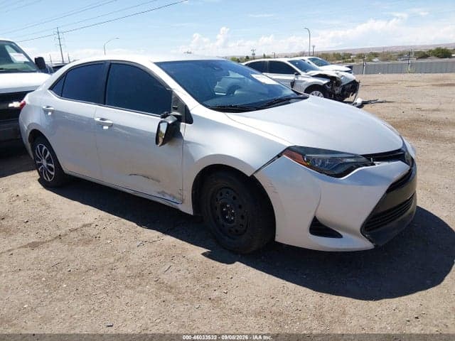 2018 TOYOTA COROLLA LE 1