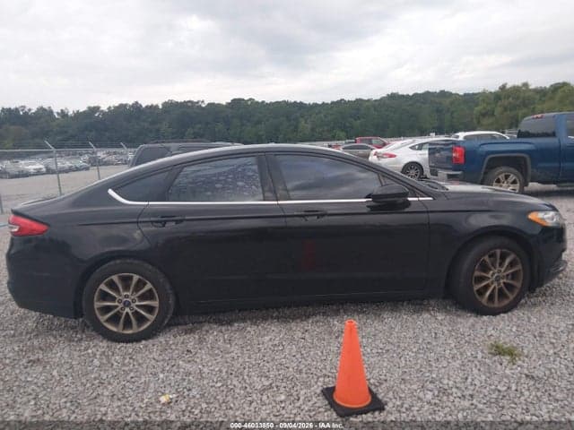 2017 FORD FUSION SE 13