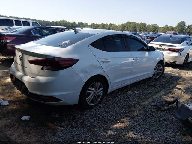 2019 HYUNDAI ELANTRA SEL 4