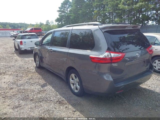 2017 TOYOTA SIENNA LE 8 PASSENGER 3