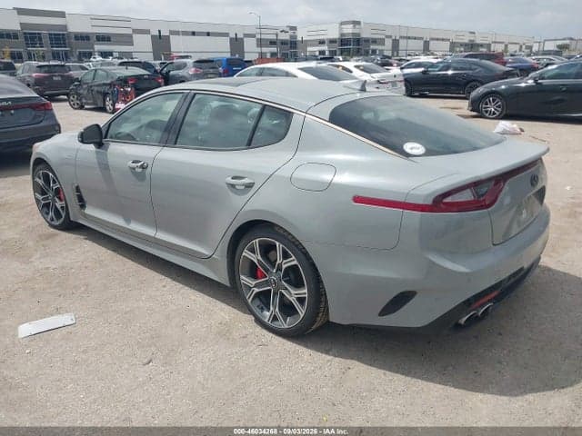 2018 KIA STINGER GT2 3