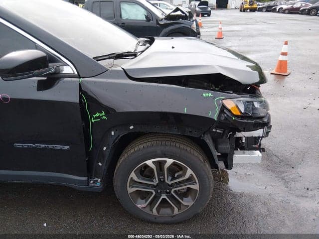 2022 JEEP COMPASS LIMITED 4X4 18