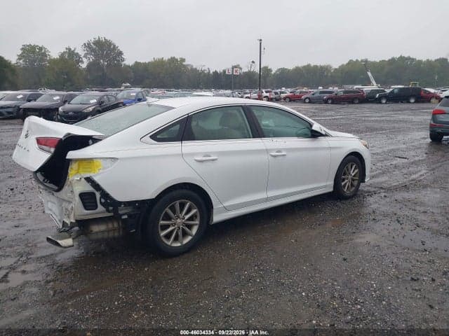 2019 HYUNDAI SONATA SE 4