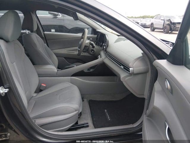 2021 HYUNDAI ELANTRA SE 5