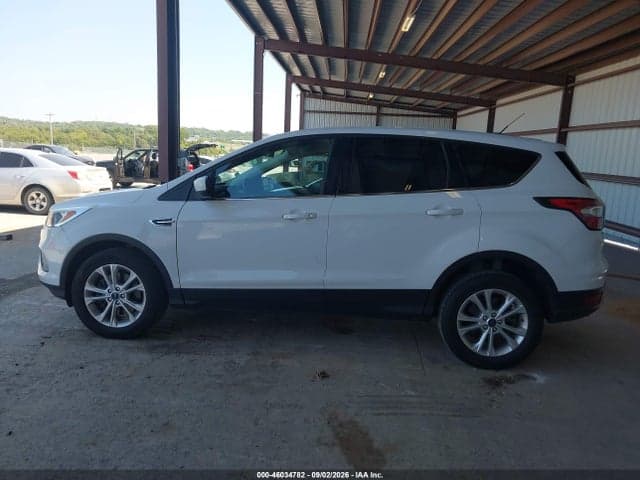 2017 FORD ESCAPE SE 14