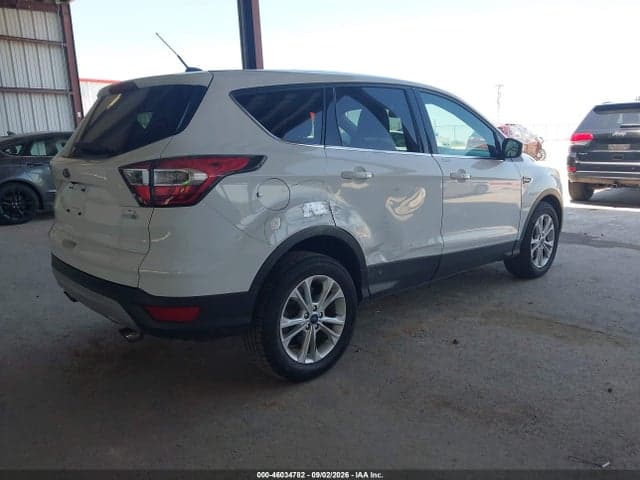 2017 FORD ESCAPE SE 4