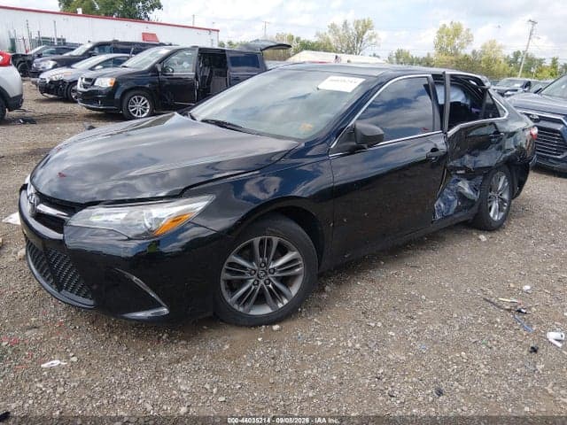2017 TOYOTA CAMRY SE 2