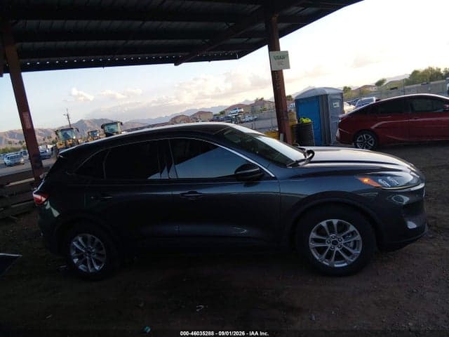 2020 FORD ESCAPE SE 13