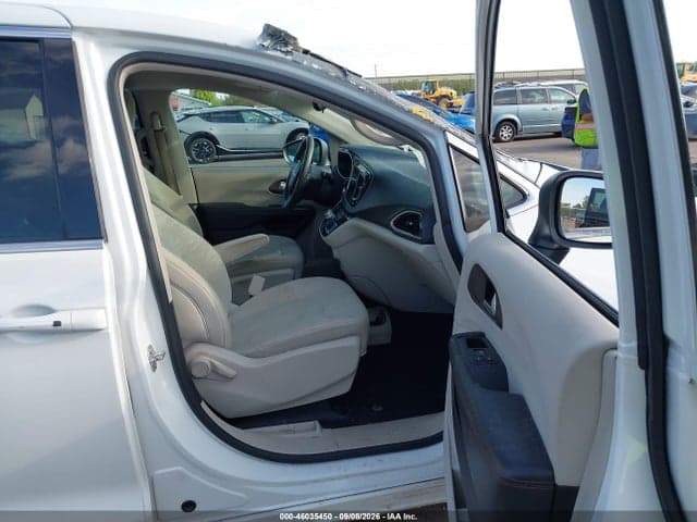 2017 CHRYSLER PACIFICA TOURING 5