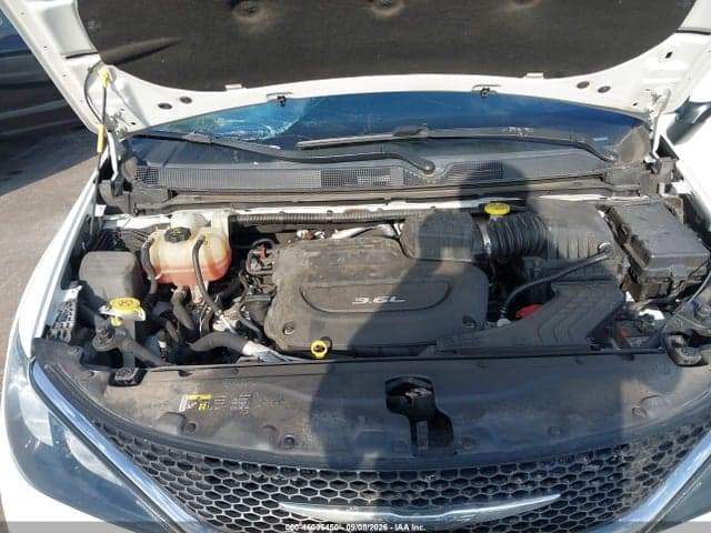 2017 CHRYSLER PACIFICA TOURING 10
