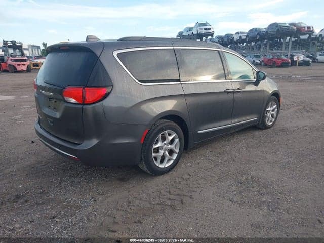 2017 CHRYSLER PACIFICA TOURING-L 4