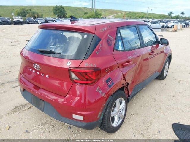 2021 HYUNDAI VENUE SE 4