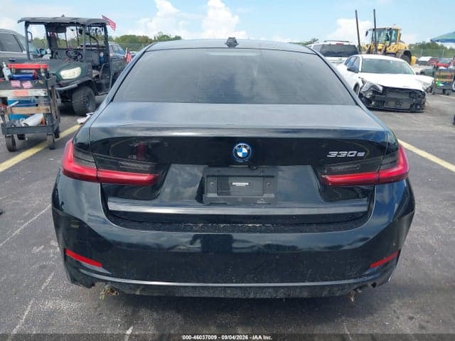 2023 BMW 330E 17