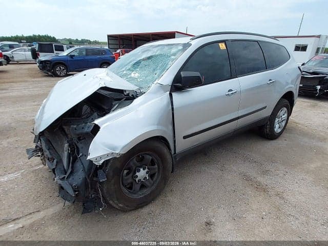 2017 CHEVROLET TRAVERSE LS 2