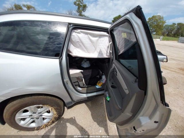 2017 CHEVROLET TRAVERSE LS 8