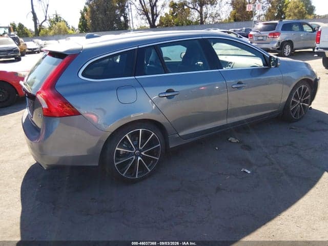 2017 VOLVO V60 T5 PREMIER 4