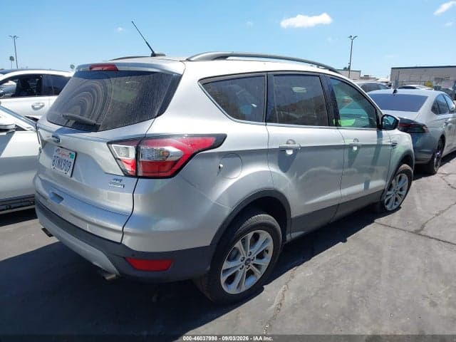 2017 FORD ESCAPE SE 4