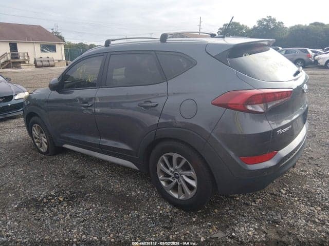 2017 HYUNDAI TUCSON SE 3