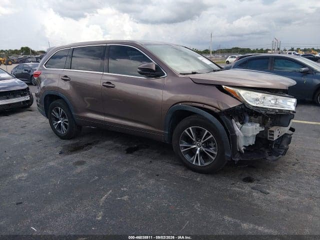 2017 TOYOTA HIGHLANDER LE 1