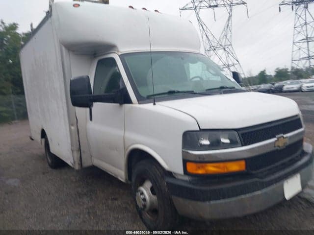 2017 CHEVROLET EXPRESS CUTAWAY WORK VAN 1