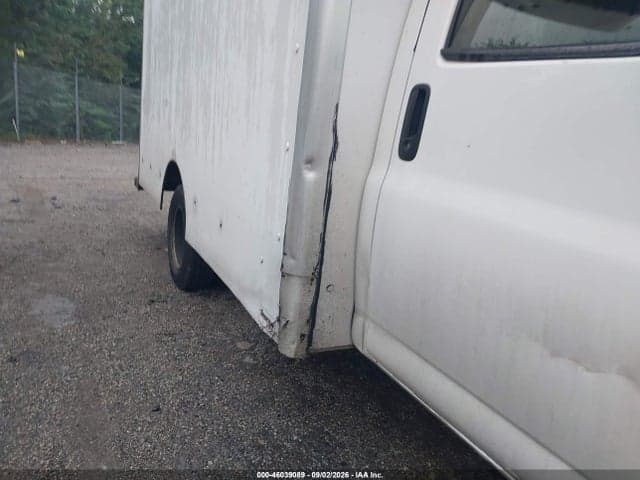 2017 CHEVROLET EXPRESS CUTAWAY WORK VAN 11