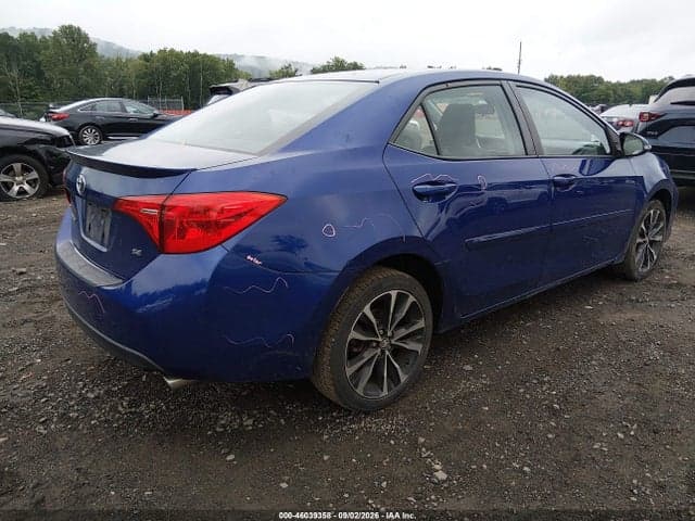 2017 TOYOTA COROLLA SE 4