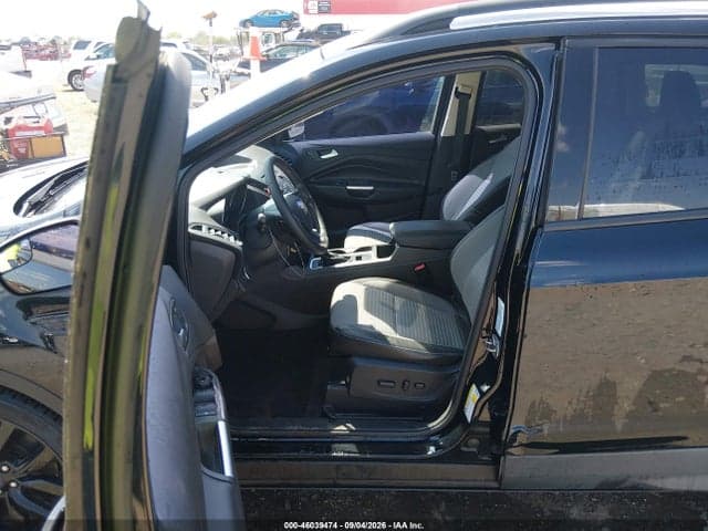 2017 FORD ESCAPE SE 18
