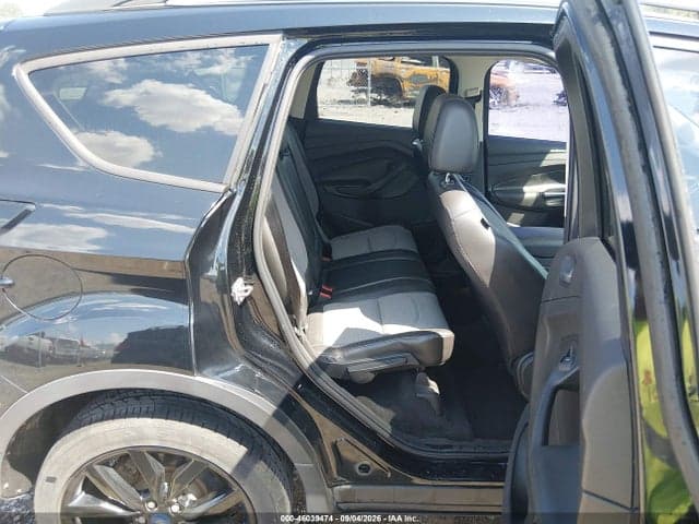 2017 FORD ESCAPE SE 8