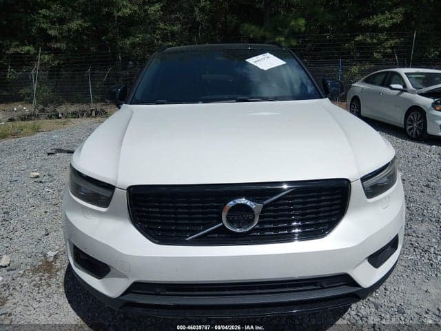 2021 VOLVO XC40 T4 R-DESIGN 12