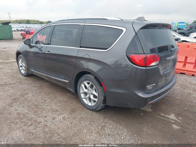 2019 CHRYSLER PACIFICA TOURING L 3