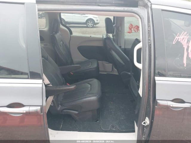 2019 CHRYSLER PACIFICA TOURING L 8