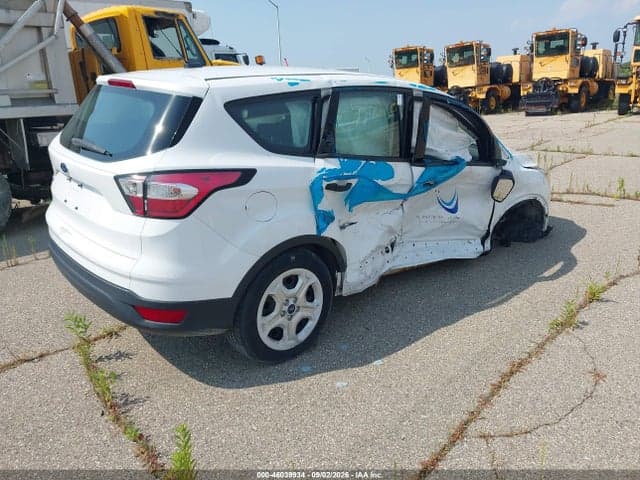 2017 FORD ESCAPE S 4