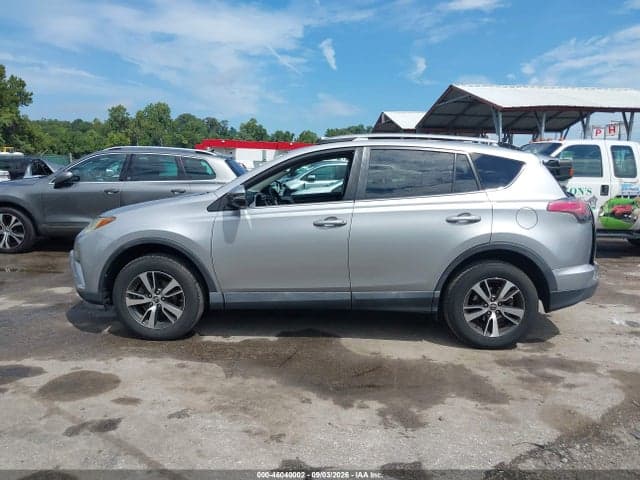 2018 TOYOTA RAV4 XLE 14