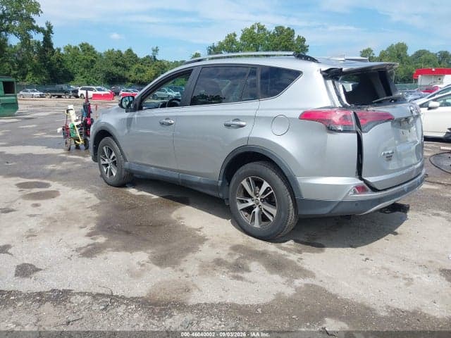 2018 TOYOTA RAV4 XLE 3