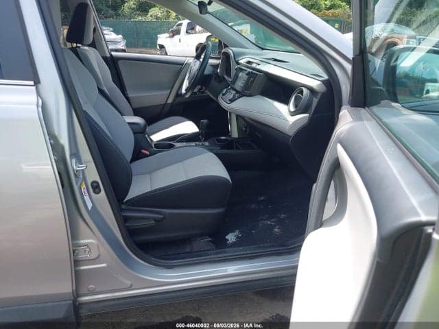 2018 TOYOTA RAV4 XLE 5