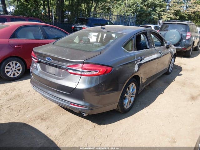 2017 FORD FUSION SE 4