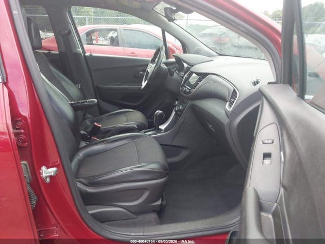 2019 CHEVROLET TRAX LT 5