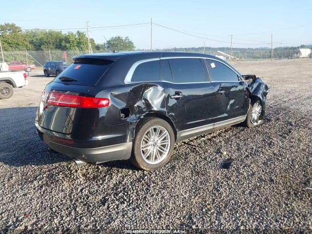 2019 LINCOLN MKT RESERVE 4