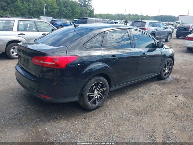 2017 FORD FOCUS SE 4
