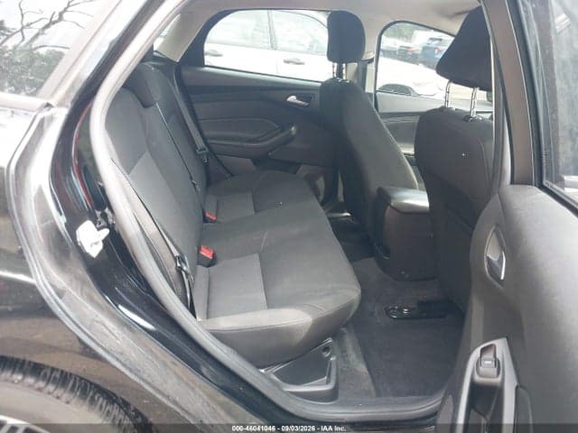 2017 FORD FOCUS SE 8