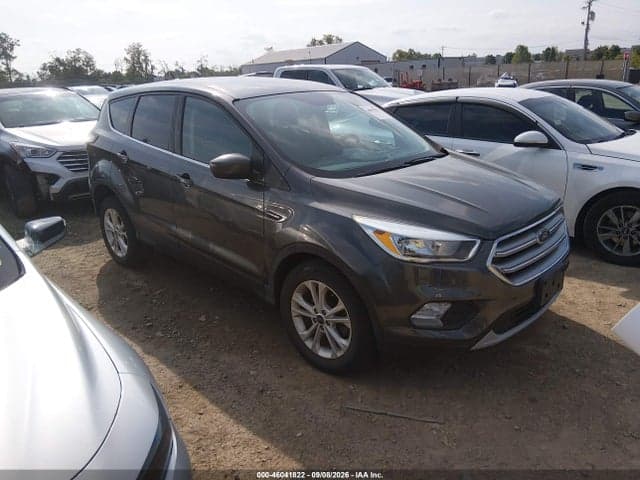 2017 FORD ESCAPE SE 1
