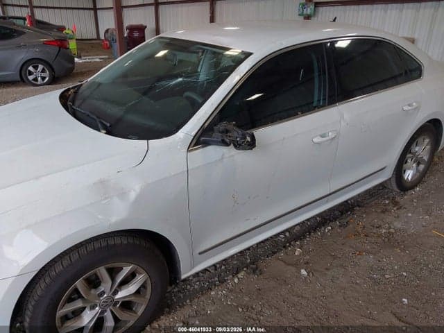 2017 VOLKSWAGEN PASSAT 1.8T S 6