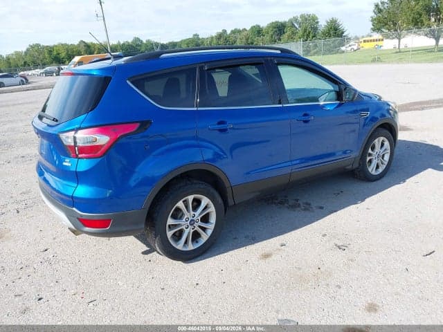 2017 FORD ESCAPE SE 4