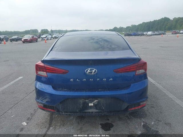 2020 HYUNDAI ELANTRA SEL 17