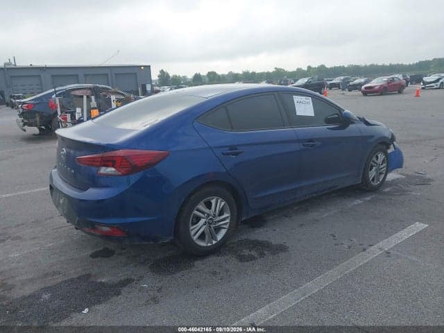 2020 HYUNDAI ELANTRA SEL 4