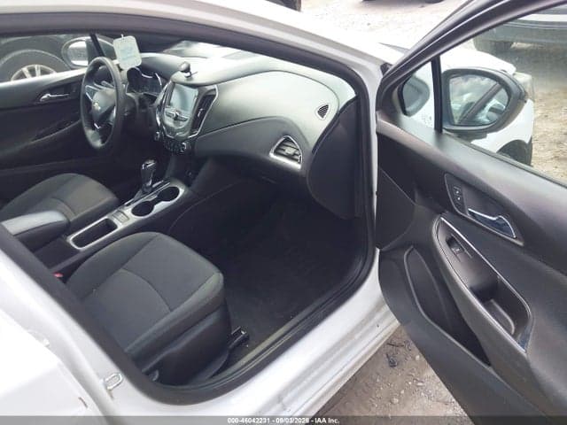 2018 CHEVROLET CRUZE LT AUTO 5