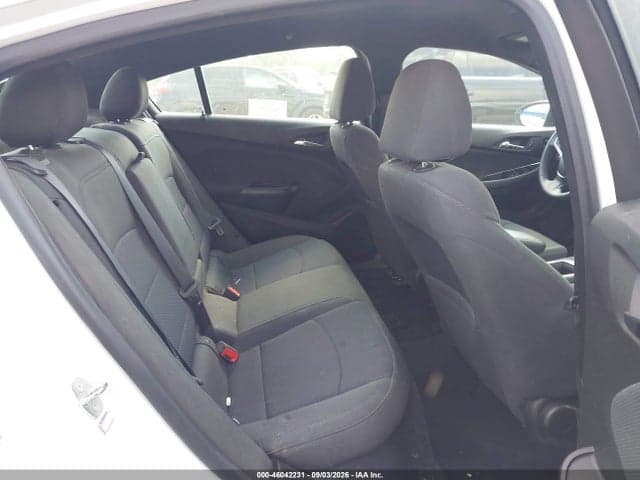 2018 CHEVROLET CRUZE LT AUTO 8