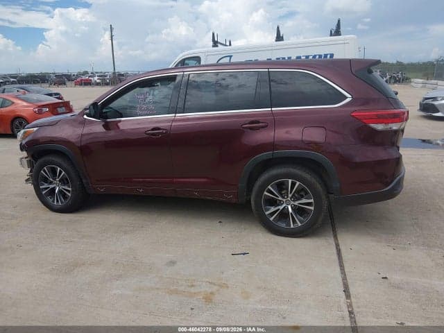 2018 TOYOTA HIGHLANDER LE 14
